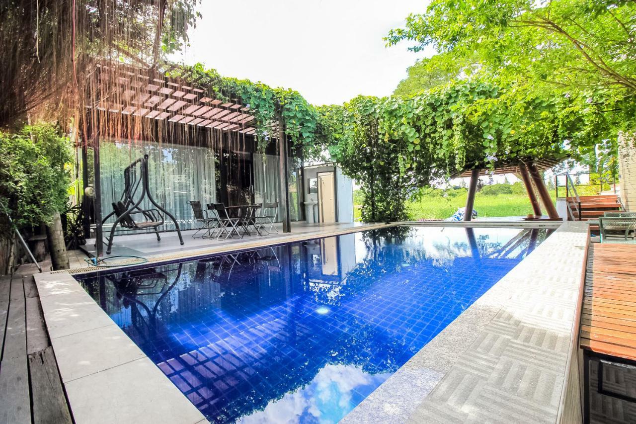 Oyo 271 The Resort Romklao Bangkok Exterior foto